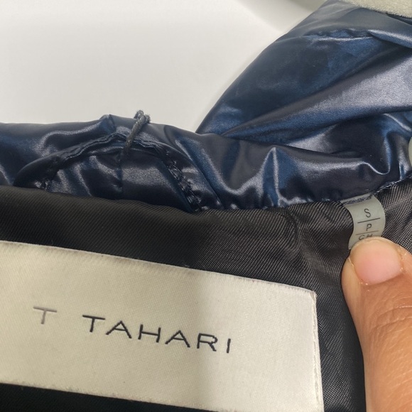 T Tahari Women's Blue Long Puffer Jacket Down-Filled Lightweight size Small - Picture 10 of 10